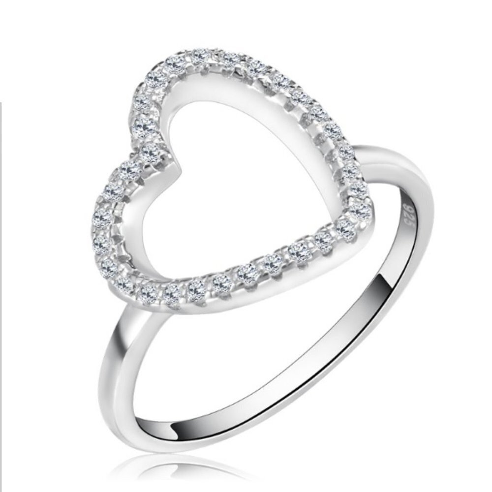 Jewelry ring heart love romantic clear stones size 6 platinum plated